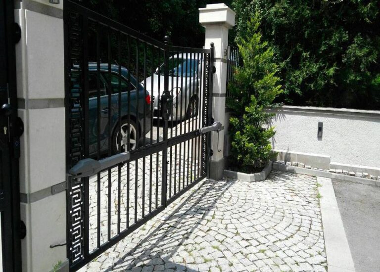 Automatic gates that open on their own?